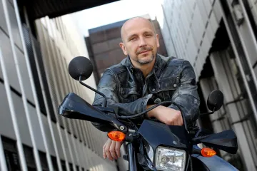 'Stajao sam na 9. katu i mislio da ću skočiti. Beskrajno hvala na emisiji o depresiji'