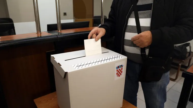 U drugom krugu predsjedničkih izbora pravo glasovanja ima 3,86 milijuna ljudi