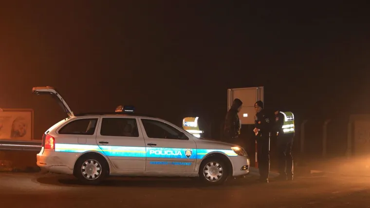 Sudjelovalo vi&scaron;e auta, promet obustavljen