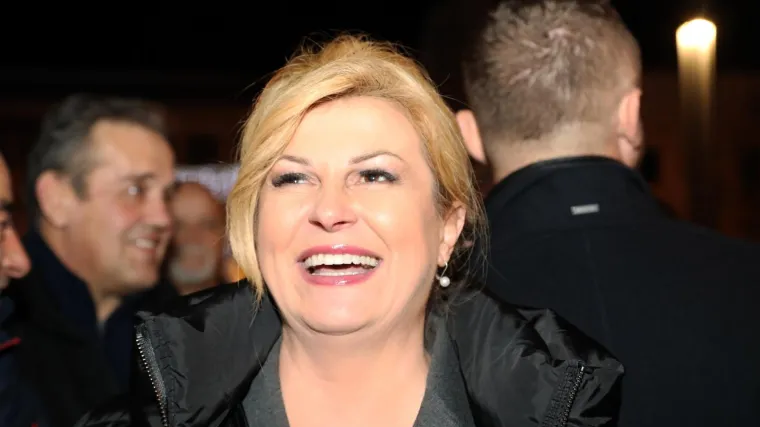 Novi gaf: Predsjednica pozvala birače da zaokruže broj 1 - to je Milanovićev broj na listi