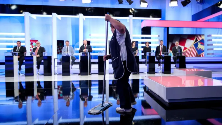 U POVIJESTI DEMOKRACIJE? U Barilovića na ponovljene izbore iza&scaron;lo osam od 209 birača; Pobijedio Milanović