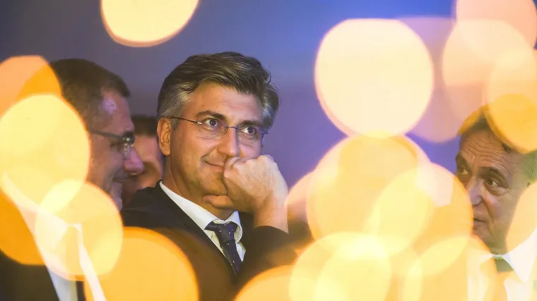 Plenković i Jandroković čestitali građanima Novu godinu: 'Svjesni smo da dio vas te&scaron;ko živi...'