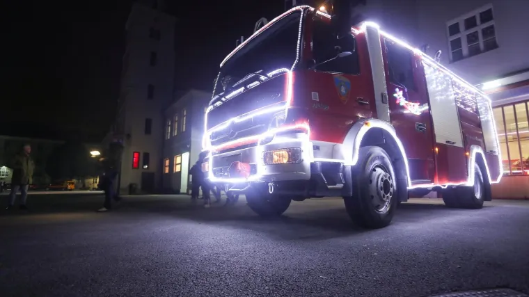 Puno posla za vatrogasce: Gorjelo krovi&scaron;te, balkon, tribine u &Scaron;panskom, kontejneri...