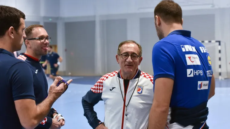 'Zato ovi dečki koji su tu zaslužuju da im se naklonimo do poda'