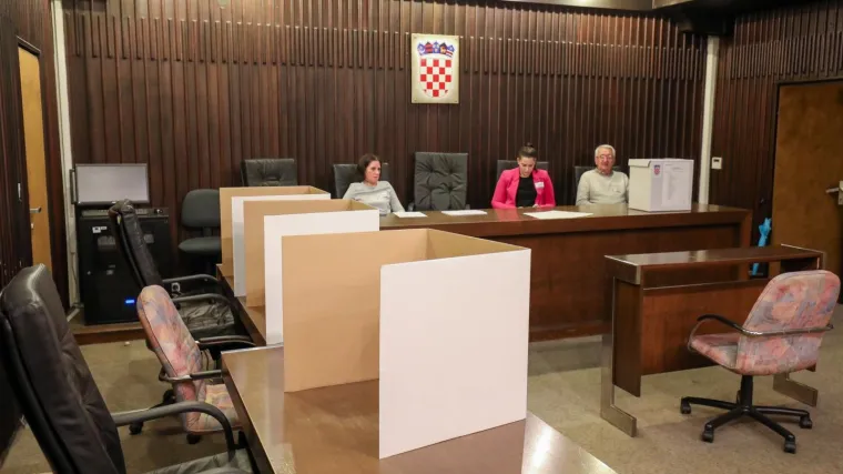 Izborna mjesta su spremna za gotovo četiri milijuna birača: Bit će ih 5000 vi&scaron;e nego u prvom krugu