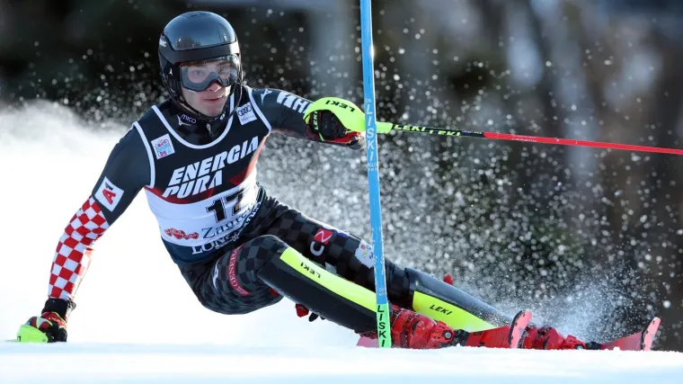 Prvi lauf slaloma na Sljemenu pratilo 8000 gledatelja: Vodi Zenhausern, Rode&scaron; 19.