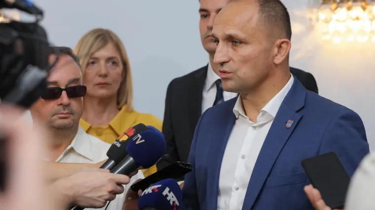 'Kriva je ona i krivi smo mi. Ne &Scaron;koro'