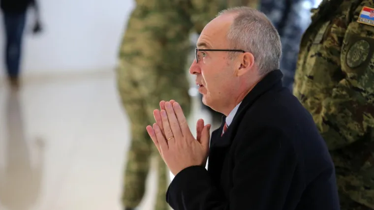 'Suzdržat ću se od komentara'