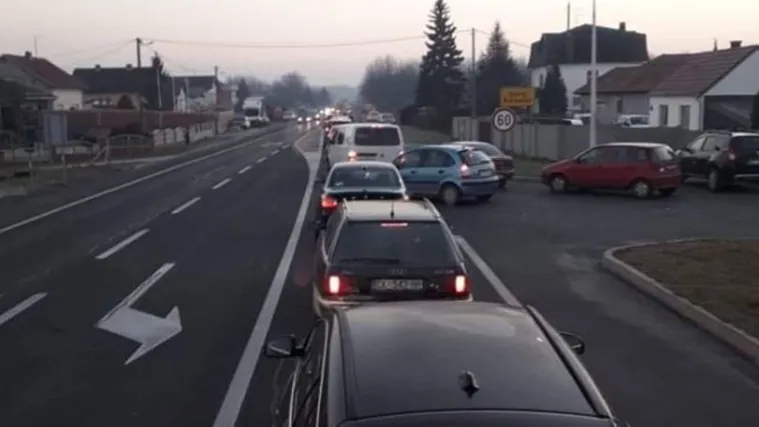 Te&scaron;ka nesreća u Varaždinu: Autom naletjela na dvojicu biciklista, prevezeni su u bolnicu