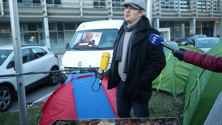 Juričan napisao ljubavno pismo Bernardiću: 'Želim da ode&scaron; do svog prijatelja i čvrsto ga stegne&scaron; za ja**'