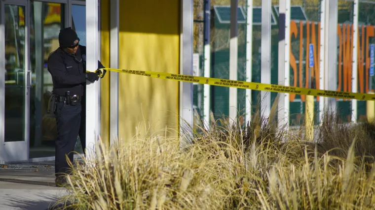 'Dugo se zadržao u hodniku, učiteljica ga je opomenula, i onda je krenuo'