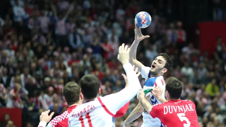 Za&scaron;to najbolji rukometa&scaron; Europe ne igra za Srbiju?