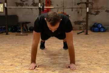 Kako kod kuće pravilno odraditi visoko intenzivni intervalni trening (HIIT) pokazao nam je trener Spevan