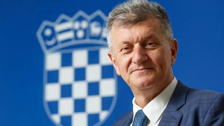 'Ostavljam ih neka se igraju dalje s datumom smjene Oreškovića'