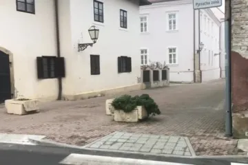 Uklonjen jedan uređaj za naplatu parkiranja u Križevcima