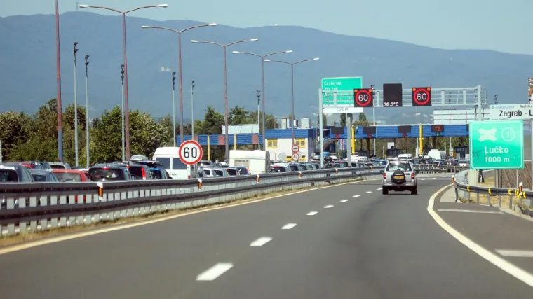 Divljak za volanom: Autocestom kroz Liku jurio 245 kilometara na sat