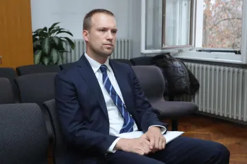 Nastavak suđenja, zamjenik Dalibor Dvorny: Saucha je zbog bolova u kralježnici često kombinirao lijekove i viski