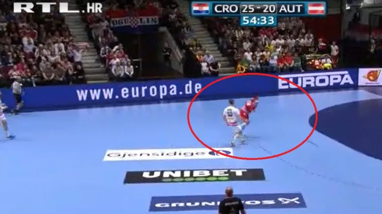 Kapetan ukrao loptu, a onda se poigrao s Austrijancima