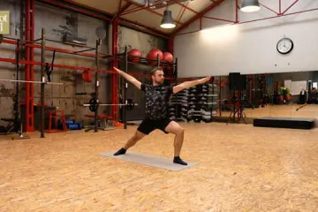 Odradite kod kuće Power Yoga trening uz našeg Vedrana Spevana