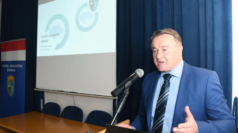 Financije na rubu bankrota, službeni auti jure okolo, a nitko ne zna tko ih i za&scaron;to vozi