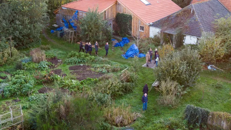 Devet godina držao u zatočeni&scaron;tvu svoje &scaron;estero djece. Konstantno ih je tukao, kažnjavao i silovao
