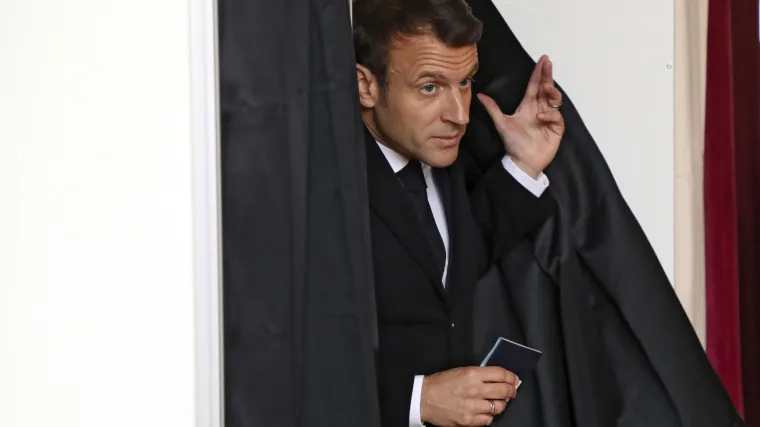 VIDEO Macron istjerao izraelsku policiju iz crkve u Jeruzalemu: 'Po&scaron;tujte pravila, ovo je Francuska!'