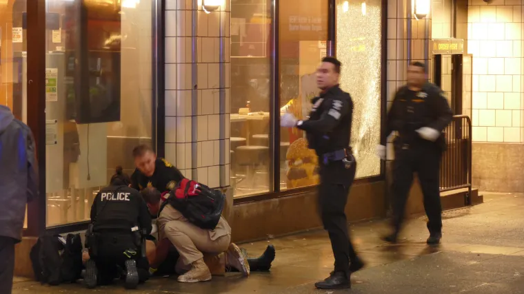 Posvađali se i počeli pucati jedan na drugog: Jedna osoba ubijena, ozlijeđeno dijete!