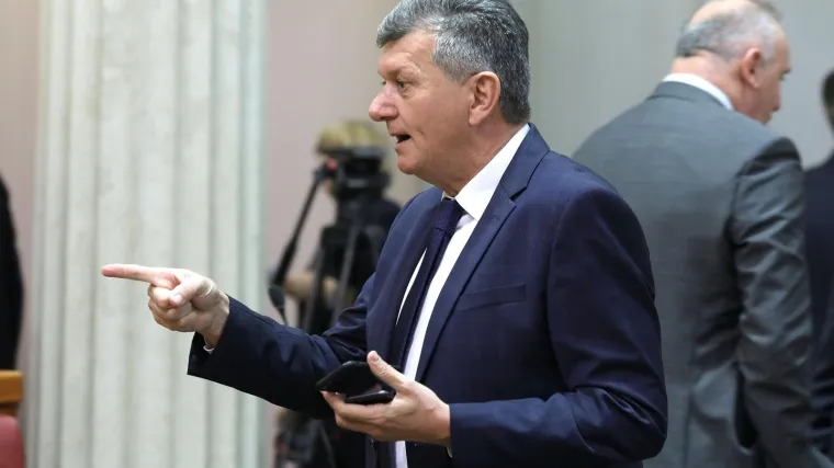 Tko je Milan Kujundžić: Radio je na bau&scaron;teli u Njemačkoj, htio biti &scaron;ef HDZ-a pa predsjednik RH...