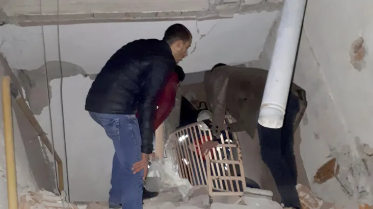 VIDEO Najmanje 18 poginulih i 500 ozlijeđenih u jakom potresu na istoku Turske