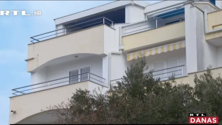 Nema jedan, već dva apartmana na Pagu; Susjedi kažu da ima i gliser