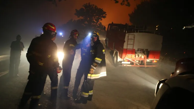 Jedna osoba poginula u požaru kuće koji je buknuo kasno sinoć