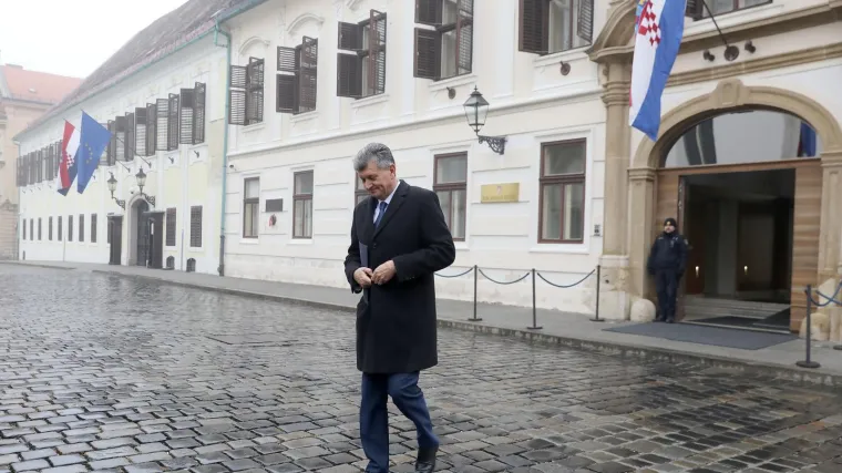 Životni put Milana Kujundžića: Od bau&scaron;telca do ministra smijenjenog zbog imovinske kartice