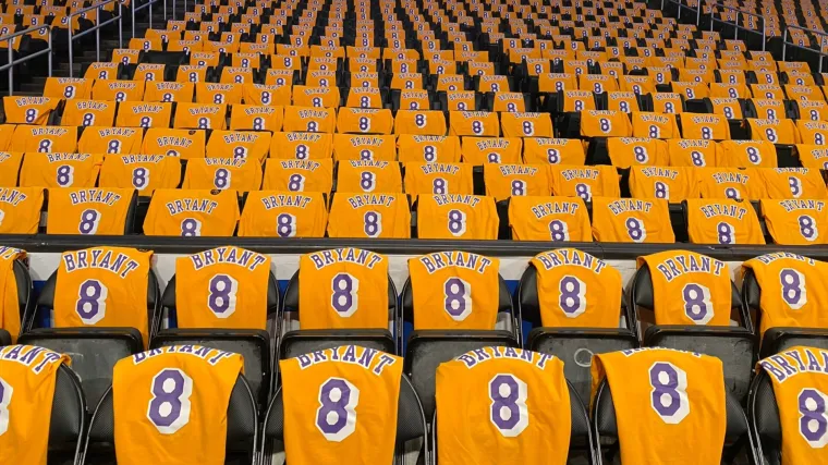 Pogledajte na koji divan način LA Lakersi odaju počast legendarnom Kobeu Bryantu