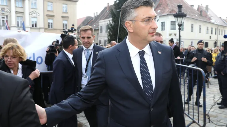 'Ne znam za&scaron;to se netko tko jo&scaron; nije stupio na dužnost mije&scaron;a u ne&scaron;to'