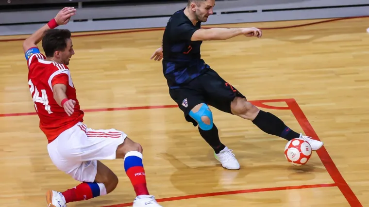 Neka se povijest ponovi