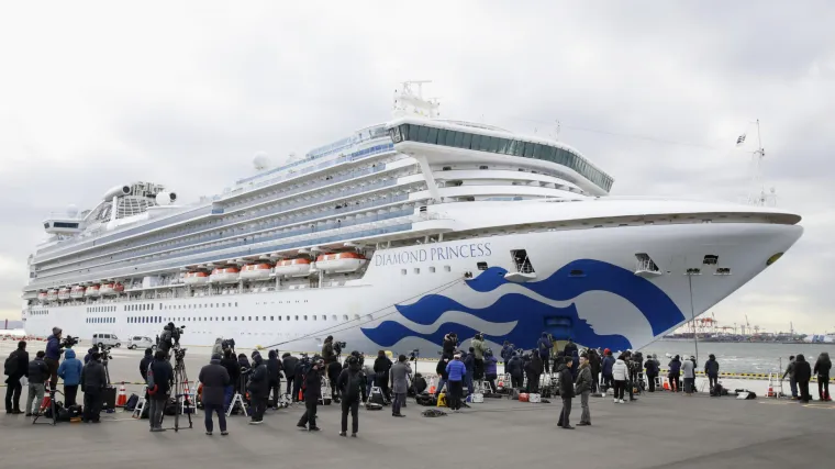 Na japanskom kruzeru koronavirusom zaražena 61 osoba: U karanteni su i hrvatski državljani