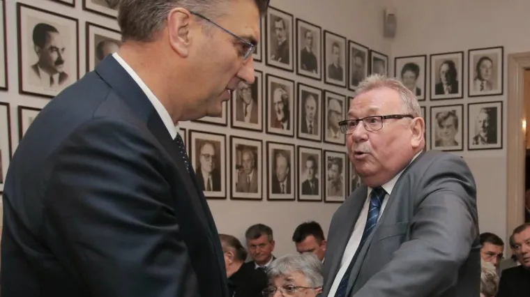 &Scaron;eks nahvalio Plenkovića i kritizirao druge stranke: 'Za&scaron;to jedino HDZ obilježava svoje obljetnice?'