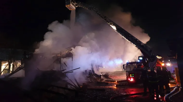 Veliki požar u Termama Čatež, dvije osobe u bolnici: 'Izgorjelo je do temelja. Jo&scaron; smo u &scaron;oku'