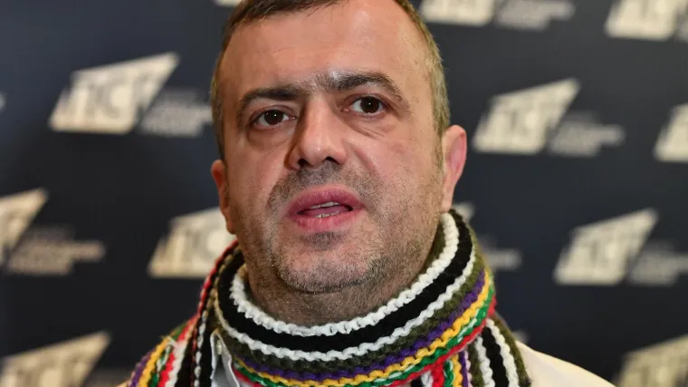 Sergej Trifunović divljao na autocesti i zabio se u auto ispred sebe; vozač završio u bolnici