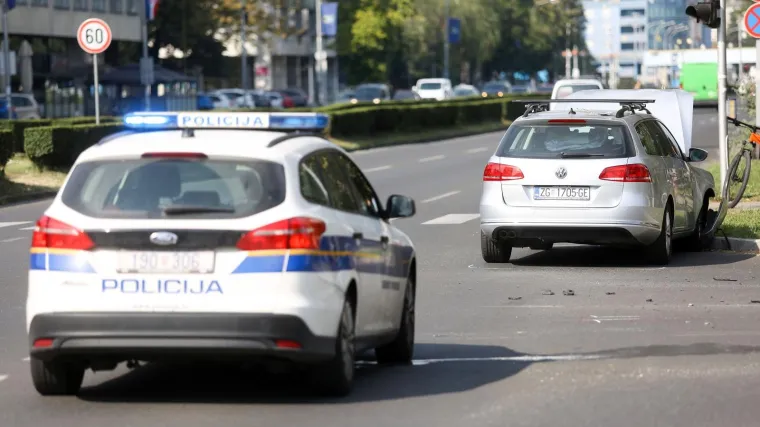 Udario ga je automobil nedaleko od raskrižja s Ulicom grada Gospića