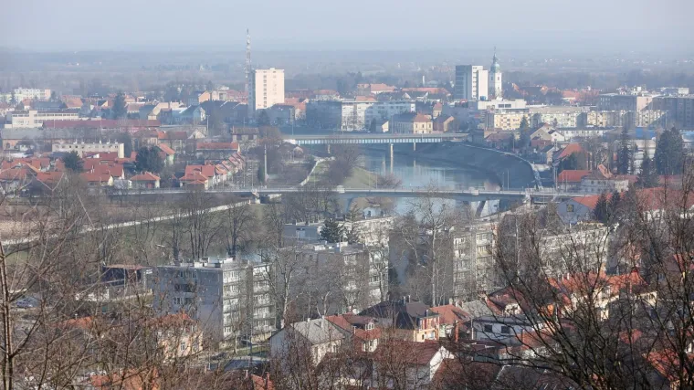 Veliki val iseljavanja, sve smo stariji i sve je manje beba. Rezultat? Jo&scaron; jedna županija ima vi&scaron;e umirovljenika nego radnika