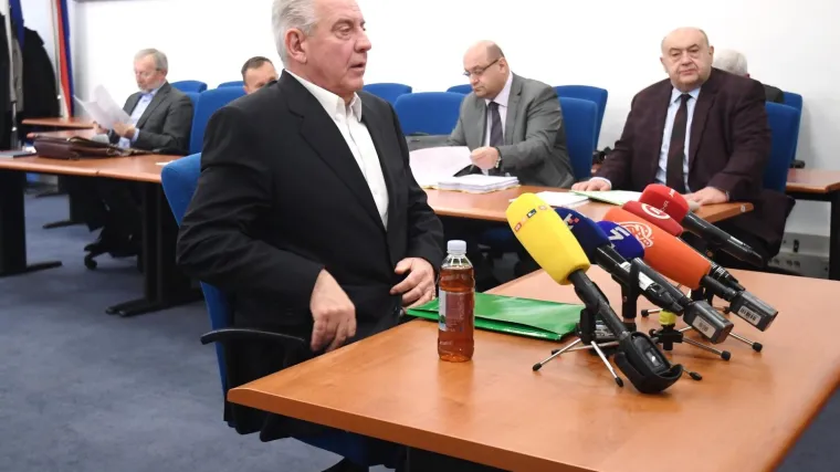 Sanader traži da ga oslobode: 'HDZ i ja smo nedužni, ne zaslužujemo biti na optuženičkoj klupi'