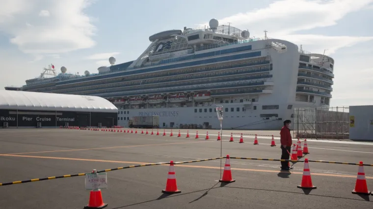 Zarazio se i liječnik iako je nosio masku preko cijelog lica i rukavice