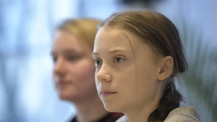 Pratit će njezino odrastanje i međunarodnu borbu protiv klimatskih promjena