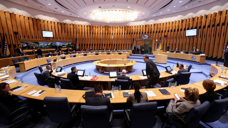 Situacija je sve napetija: Srpski zastupnici u parlamentu BiH počeli provoditi blokadu njegova rada