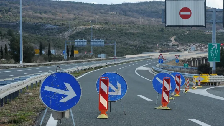 Na drugim autocestama kolnici mokri i skliski