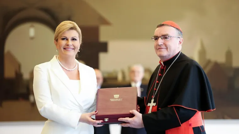 Velered predsjednika Franje Tuđmana s lentom i Danicom uručila Josipu Bozaniću