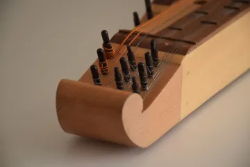 Da li poznajete gayageum instrument?