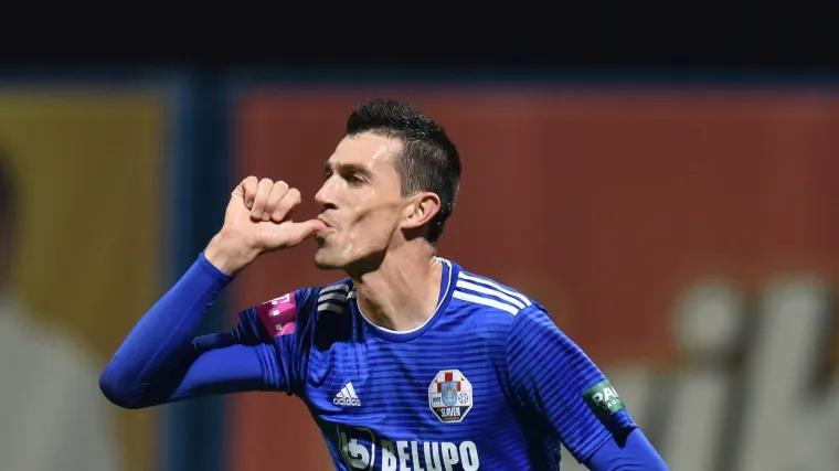 Legendarni napadač opalio dalekometnu i neobranjivu bombu. Težak poraz 'bilih'