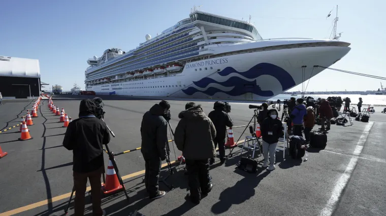 Ozbiljna situacija: Najmanje 40 Amerikanaca koji se evakuiraju s kruzera zaraženo koronavirusom